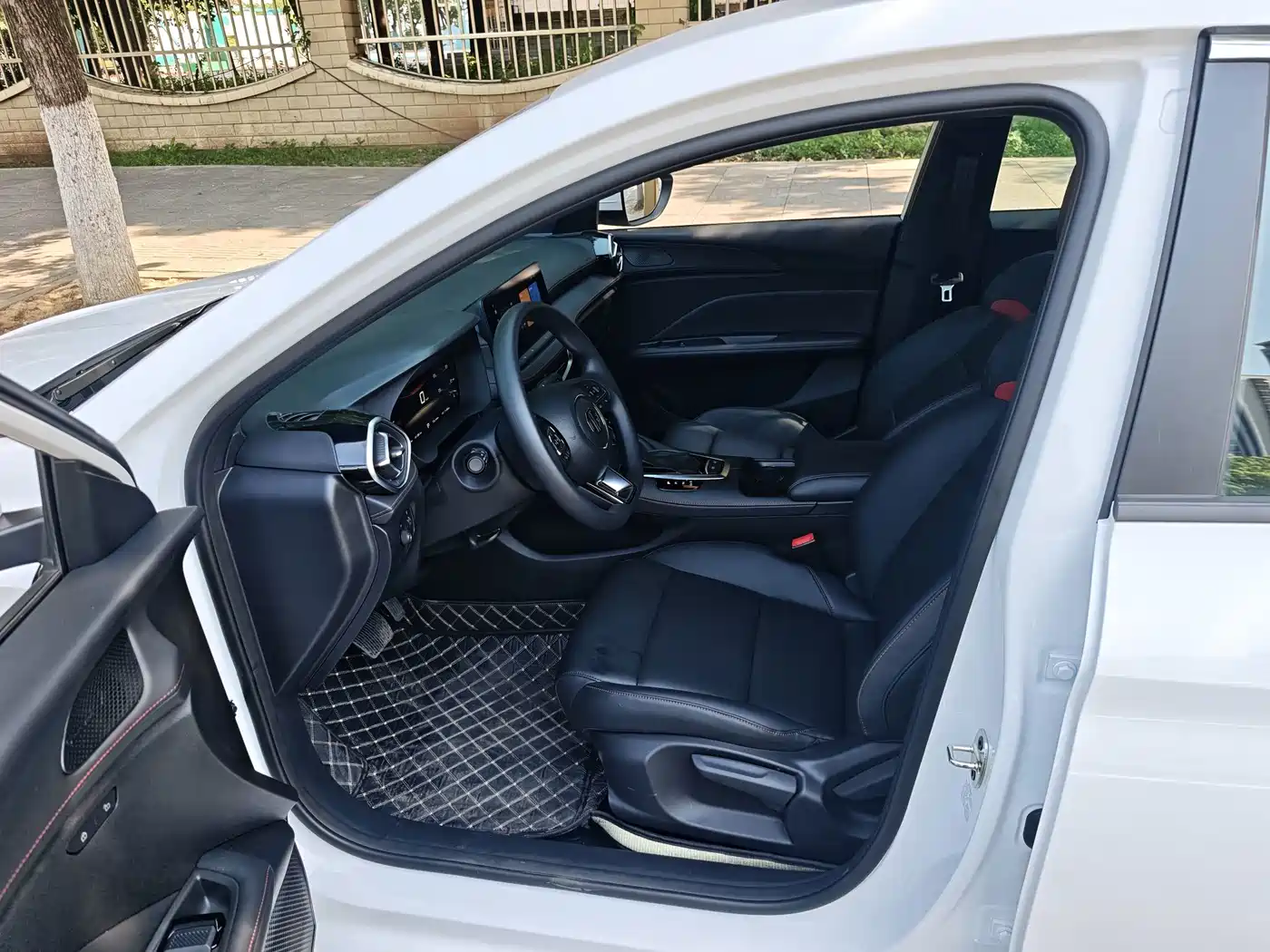 MG MG5 2025 2026 180DVVT Global Pioneer Edition