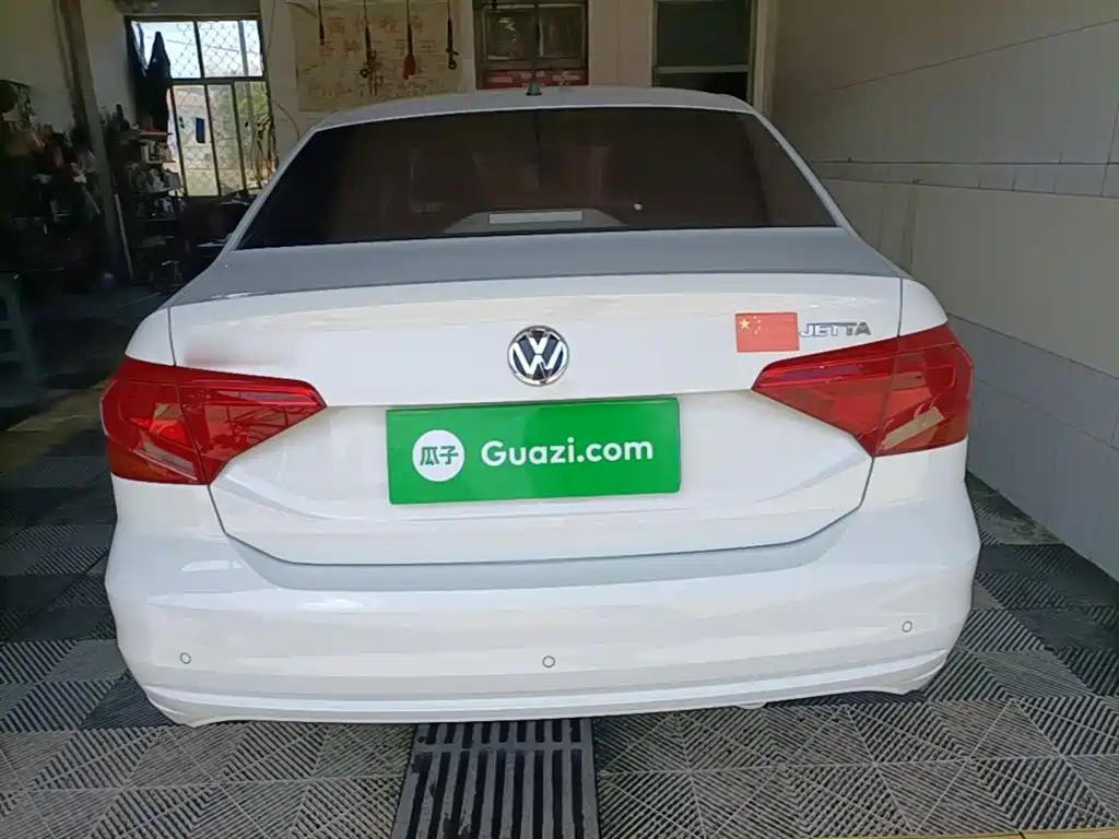 Volkswagen Jetta 2019 Dream Edition 1.4L Manual Fashion фото 6