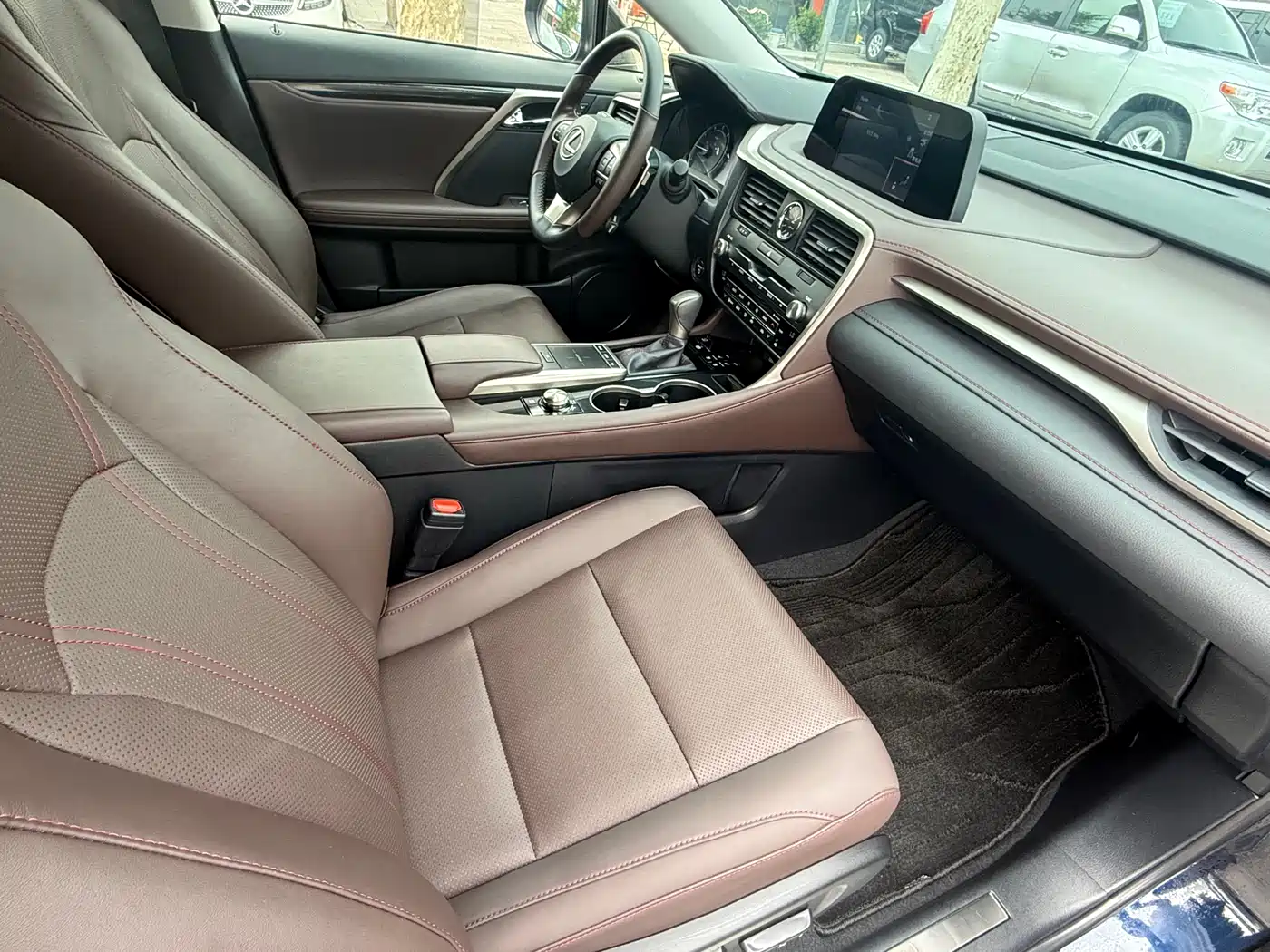 Lexus RX 2020 450h 4WD Elegance Edition China VI фото 10