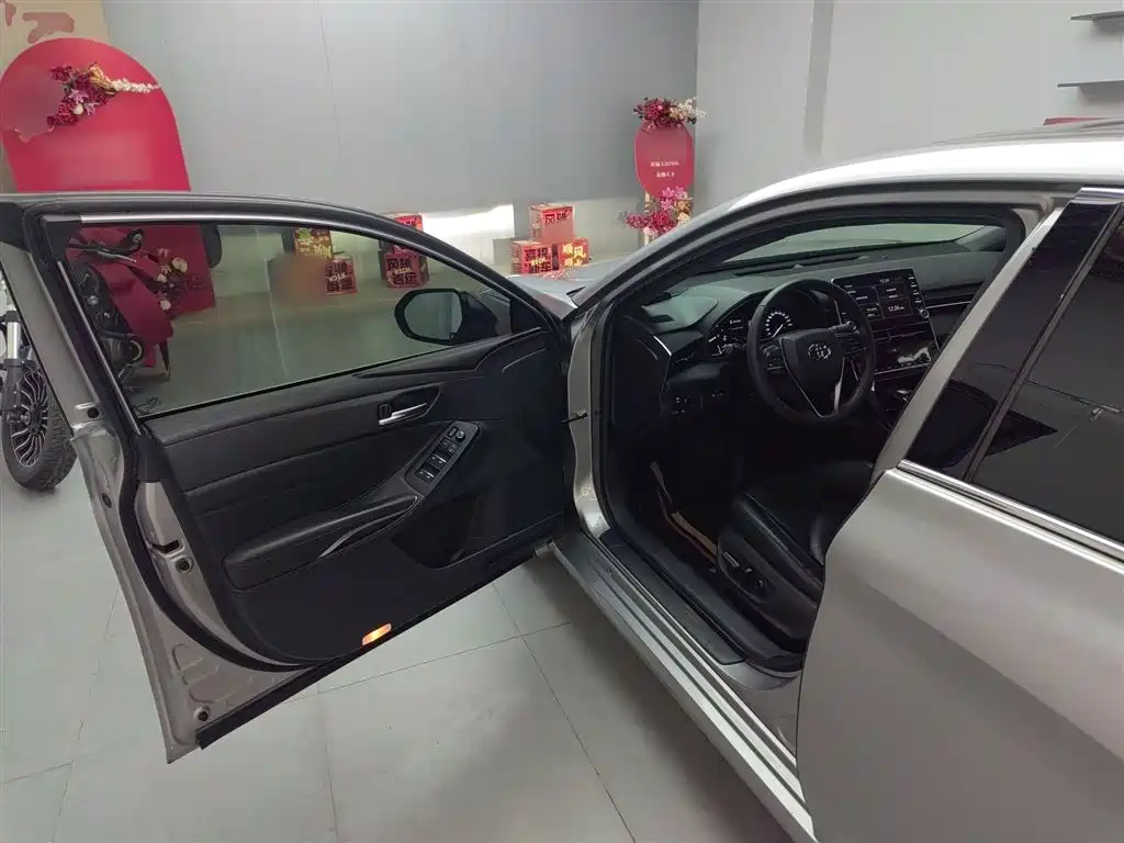 Toyota Avalon 2021 2.5L Luxury Edition фото 12
