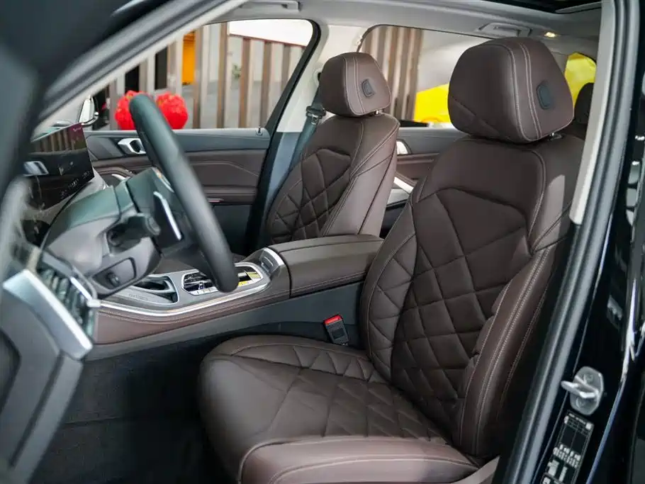 BMW X5 2023 xDrive 30Li Premium M Sport Black Night Package фото 13