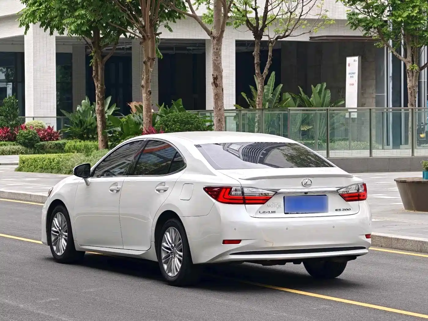Lexus ES 2015 200 Elite Edition фото 7