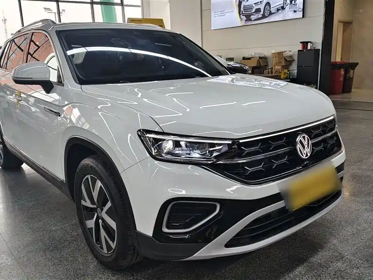 Volkswagen Tayron 2023 330TSI 2WD Luxury Plus Advanced Edition фото 4