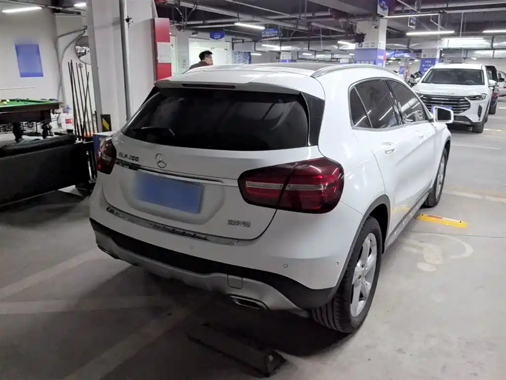 Mercedes-Benz GLA 2018 GLA 200 Dynamic фото 7