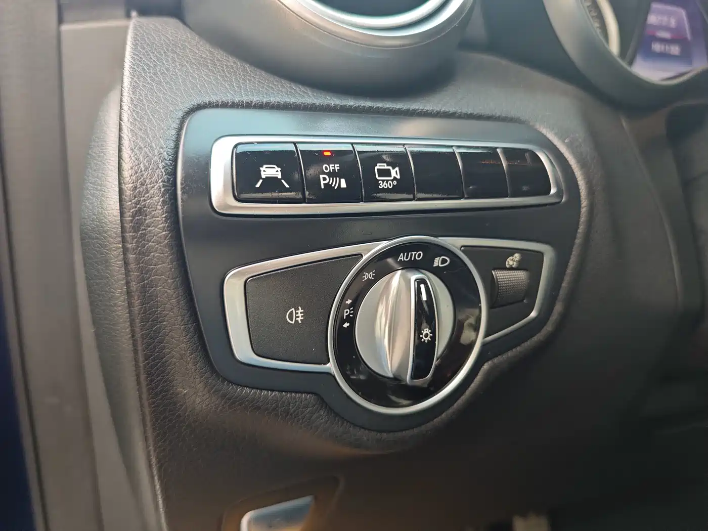 Mercedes-Benz GLC 2016 GLC 260 4MATIC Luxury фото 14