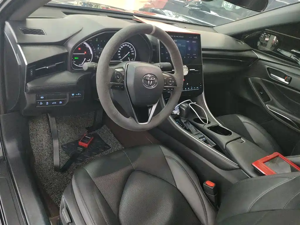 Toyota Avalon 2022 Hybrid 2.5L Luxury Edition фото 9