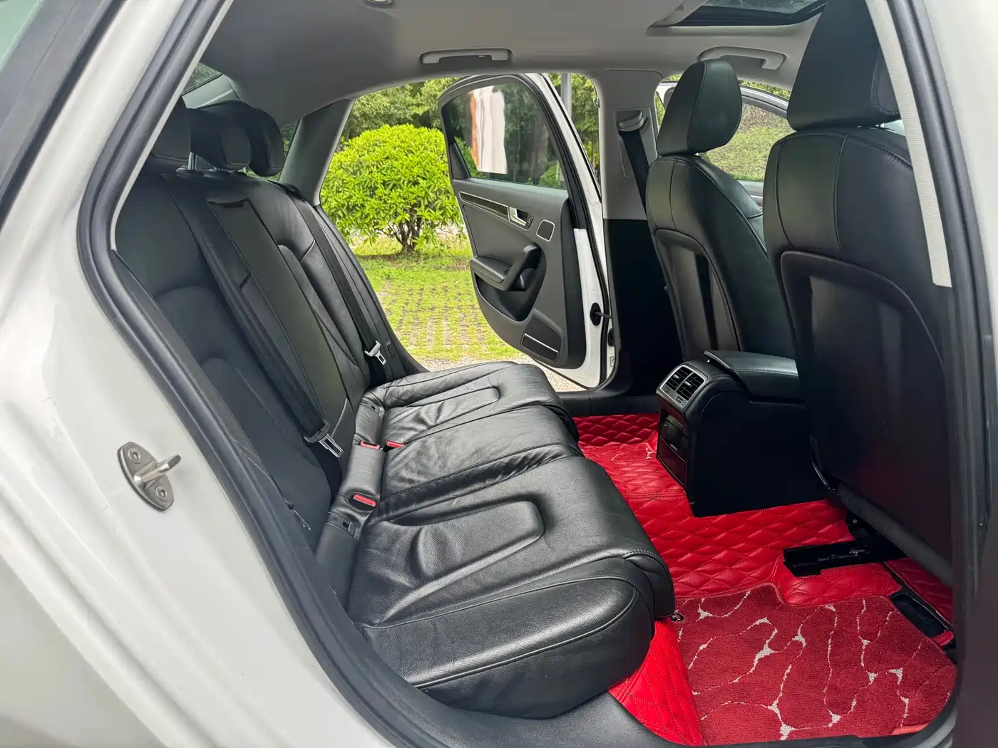 Photo 12 - Audi A4L