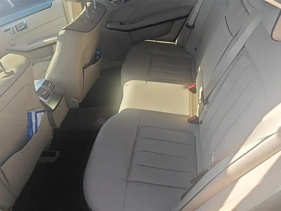 Mercedes-Benz E-Class 2015 E 200 L Sport фото 11