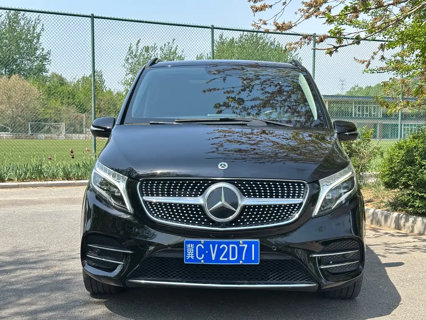 Mercedes-Benz V-Class 2022 V 260 L Long Wheelbase Luxury Edition фото 2