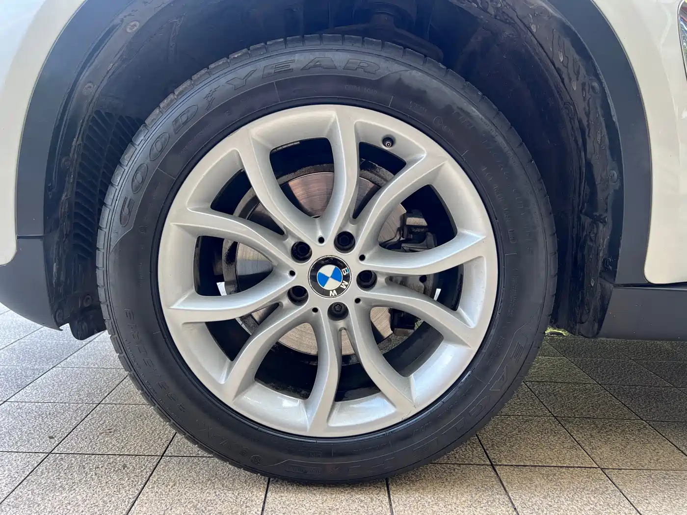 Photo 5 - BMW X6