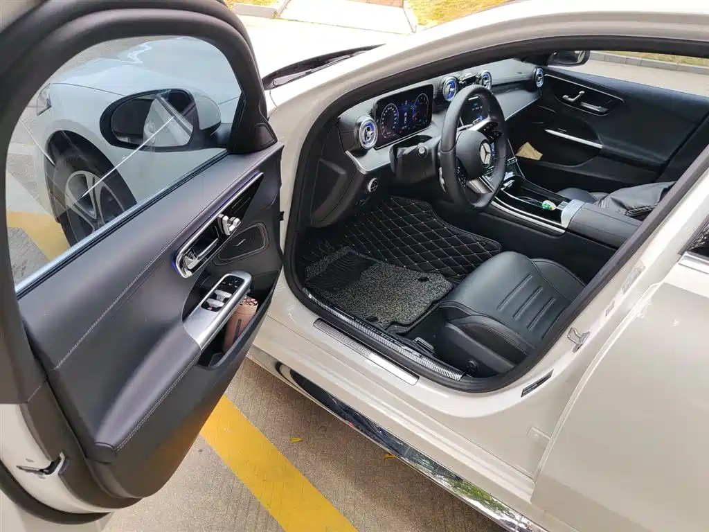 Mercedes-Benz C-Class 2022 C 200 L Sport Version фото 12