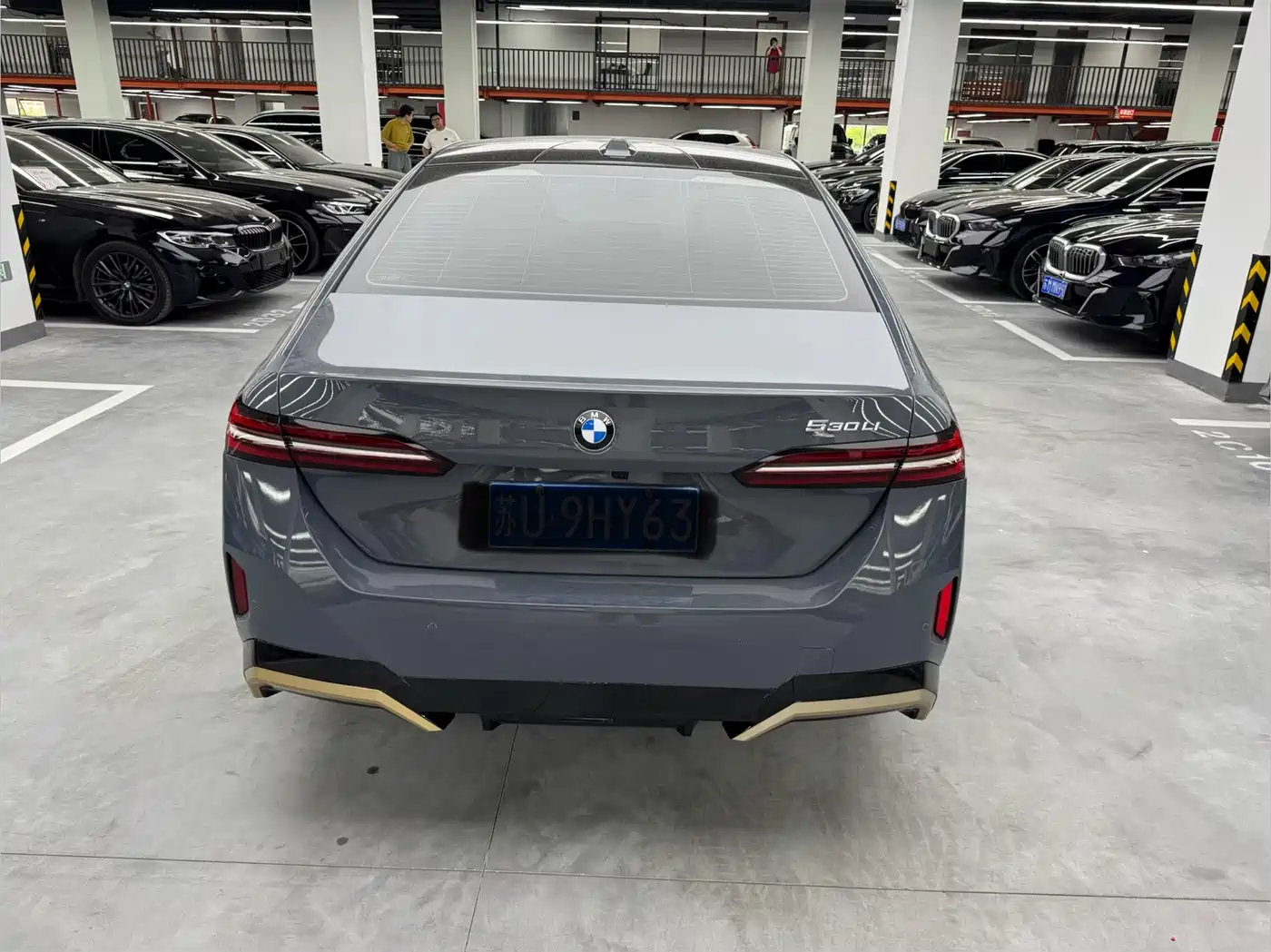 BMW 5 Series 2024 530Li Leading M Sport Package фото 16