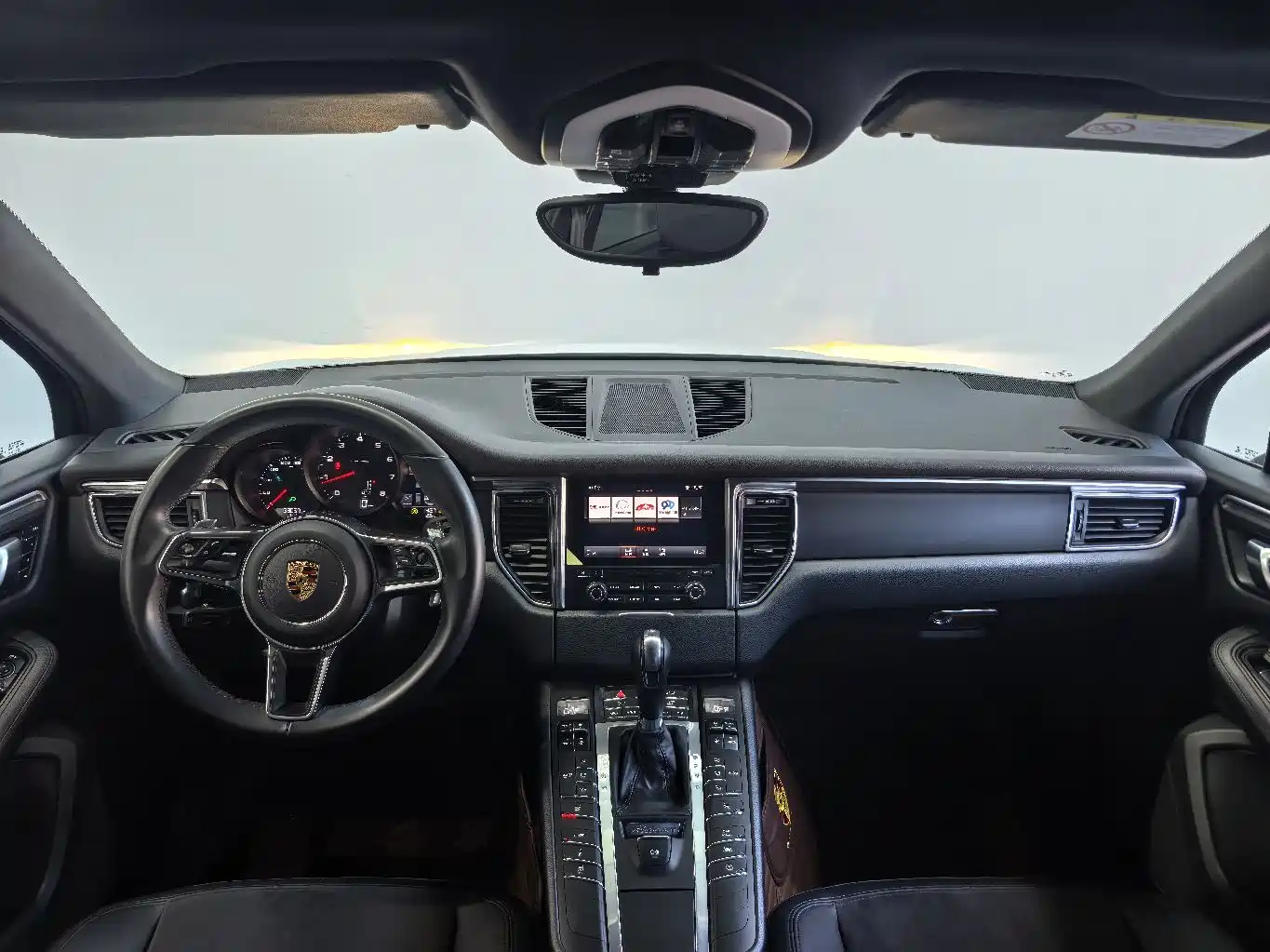 Porsche Macan 2017 Macan 2.0T фото 9
