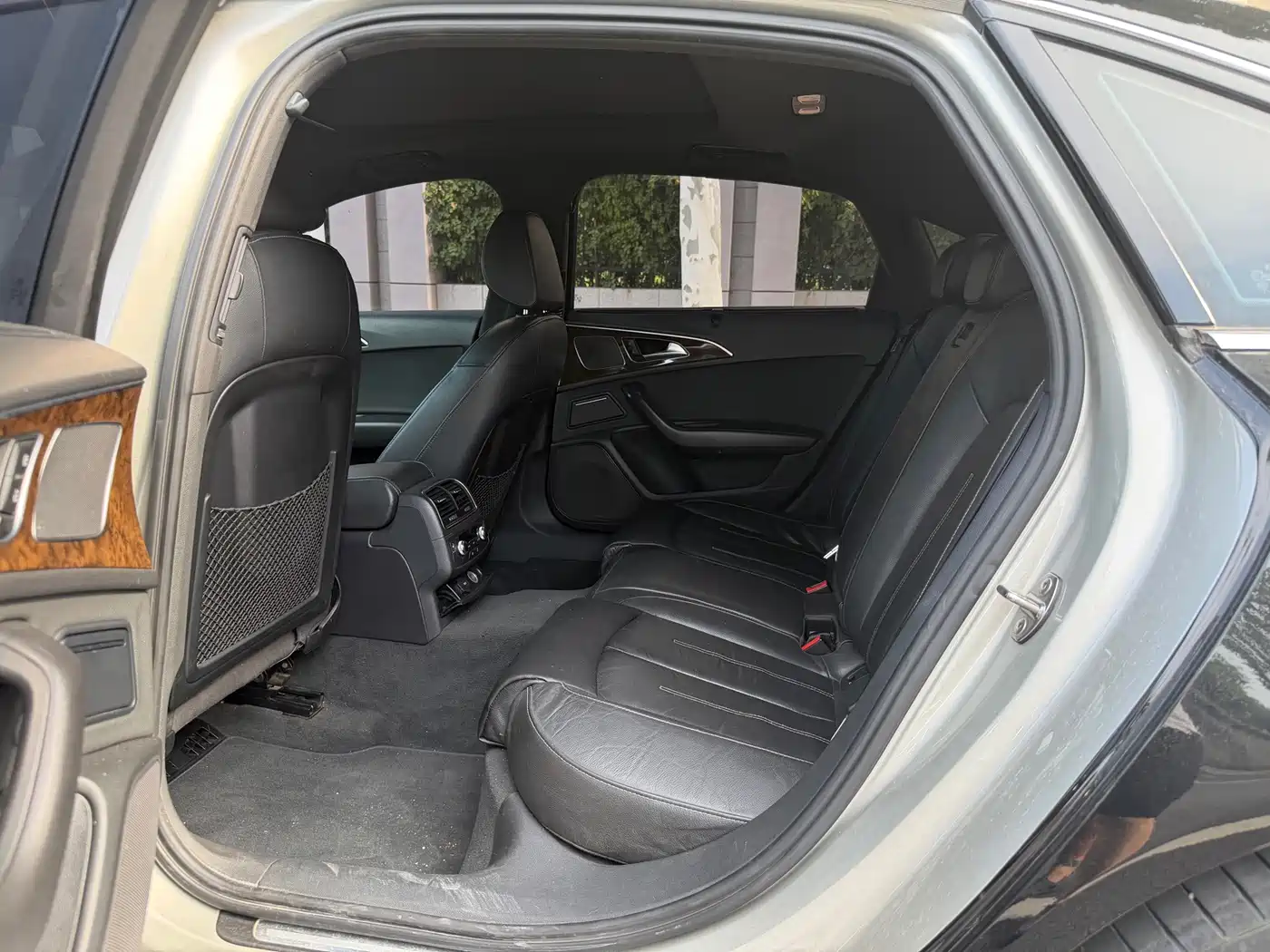 Фото 10 - Audi A6L