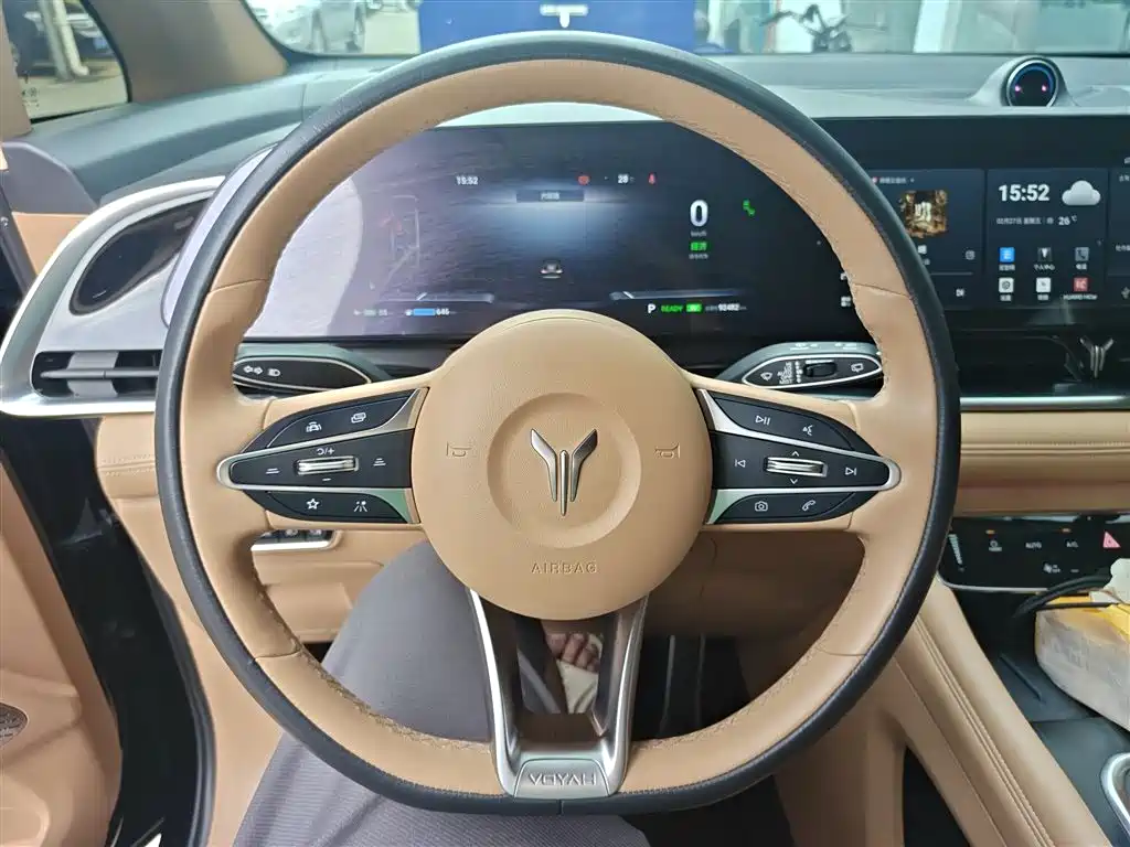 Voyah Auto Voyah Dreamer 2022 Low-carbon Dream+Smart Package фото 7