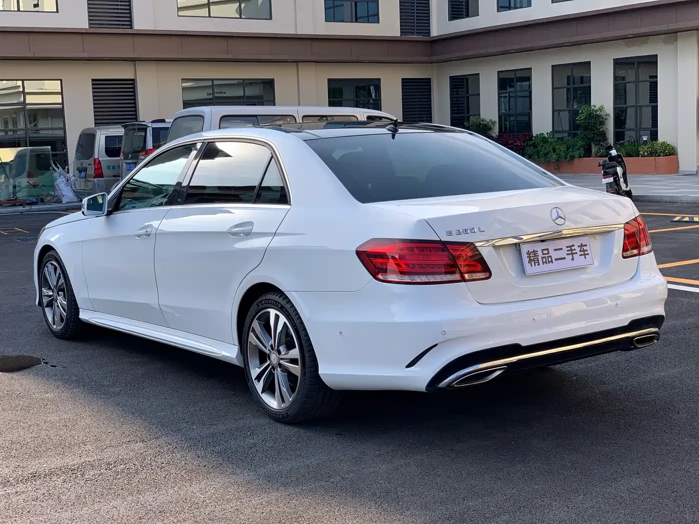 Mercedes-Benz E-Class 2015 Facelift E 260 L Sport фото 4