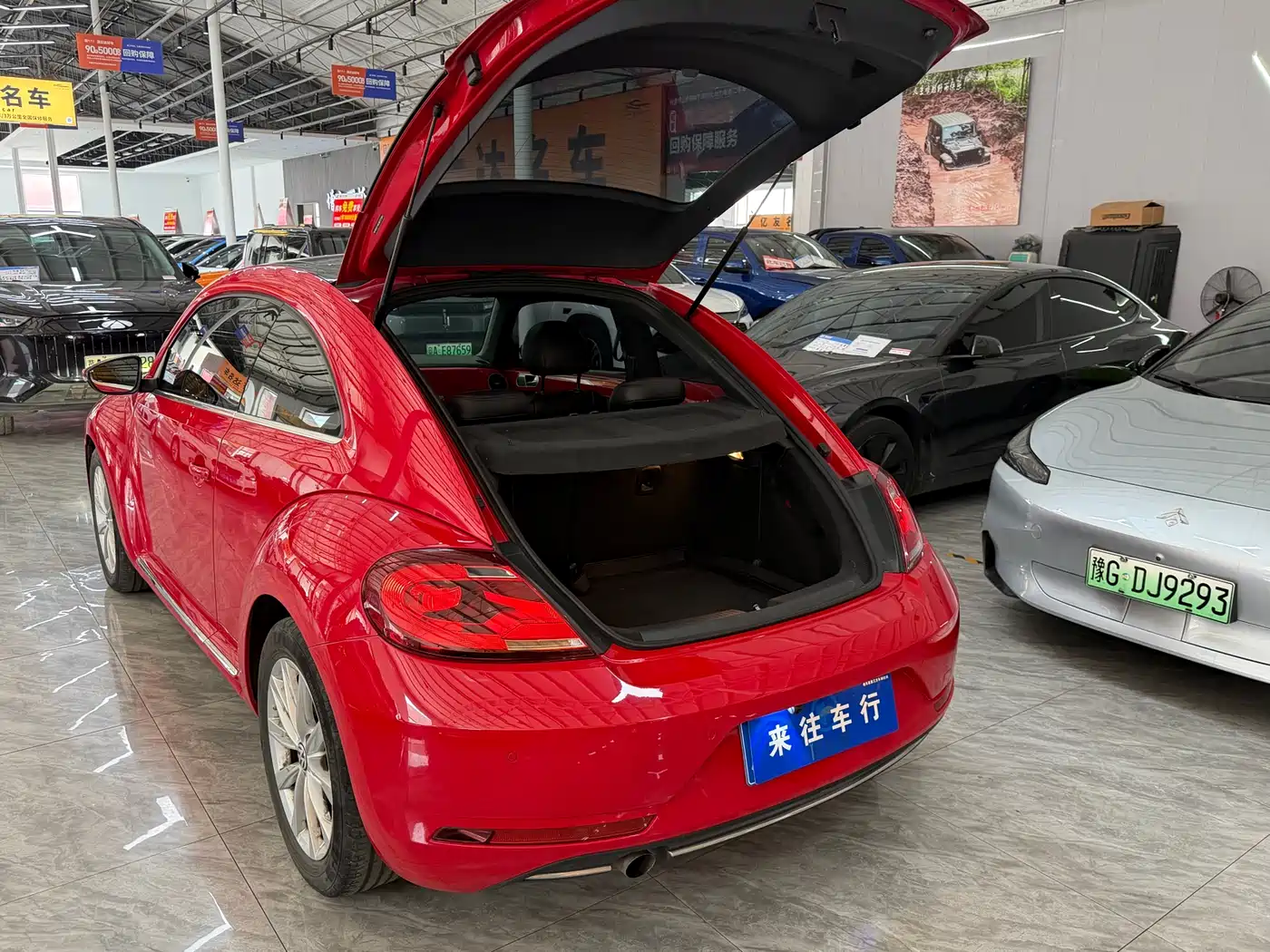 Volkswagen Beetle 2018 180TSI Trend Joy Edition фото 21