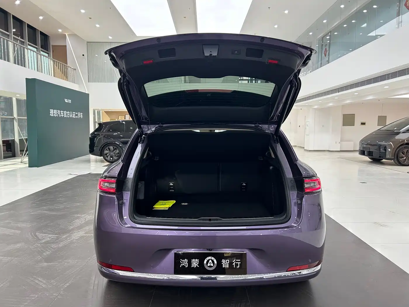 AITO Wenjie AITO M5 2025 Extended Range Ultra AWD фото 16
