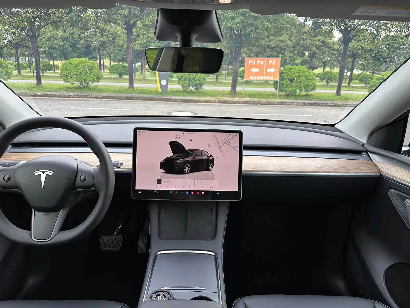 Фото 15 - Tesla Model Y
