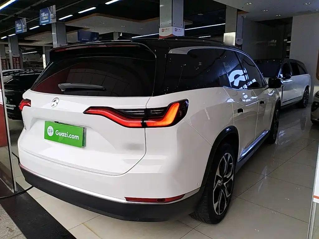 Фото 7 - NIO ES8