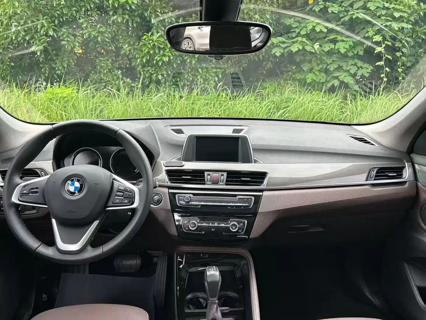 BMW X1 2019 sDrive18Li Premium Model фото 8