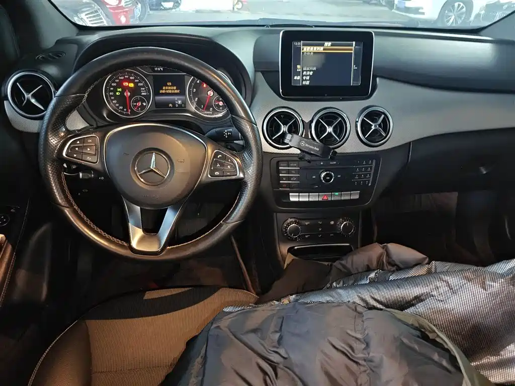 Mercedes-Benz B-Class 2015 B 200 Dynamic фото 6