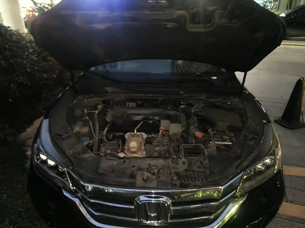 Фото 3 - Honda Accord