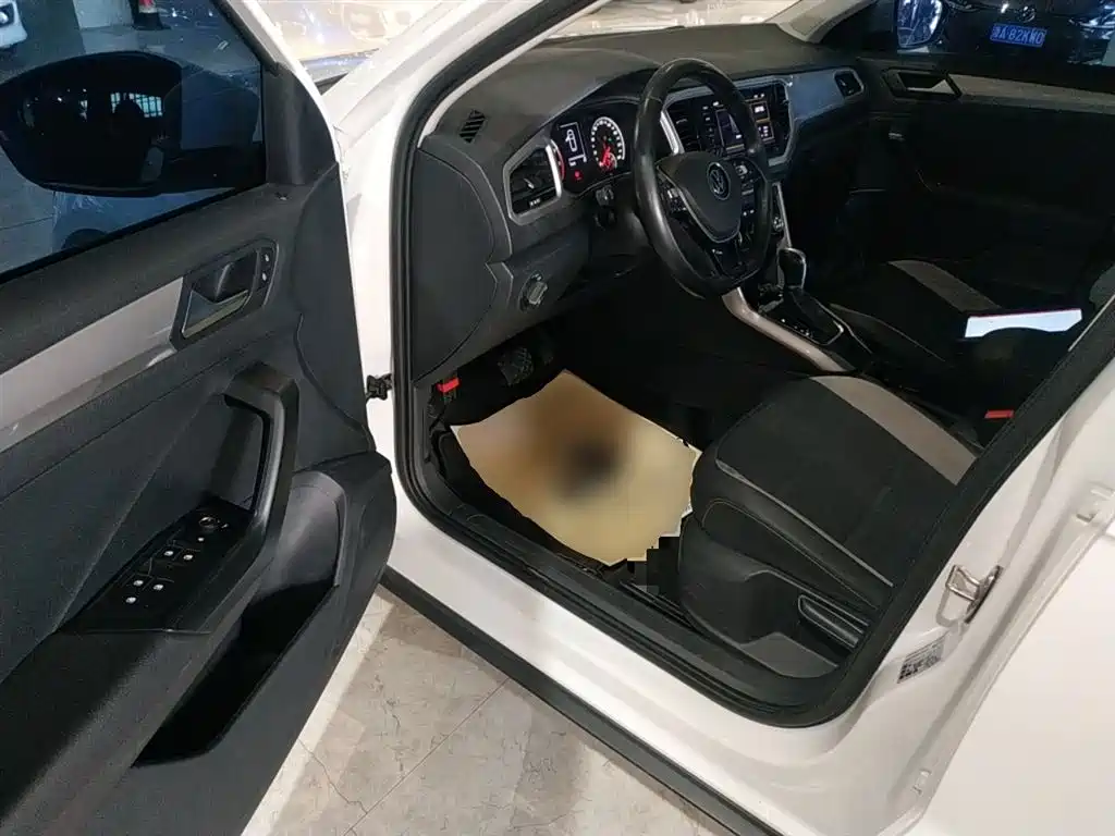 Volkswagen T-ROC 2022 280TSI DSG 2WD Elite PLUS фото 12