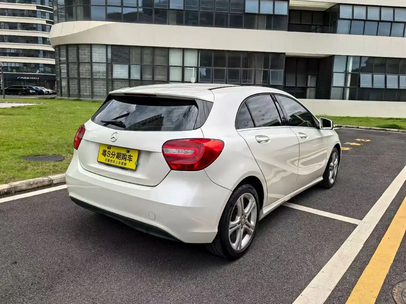 Mercedes-Benz A-Class (Import) 2015 A 180 фото 7
