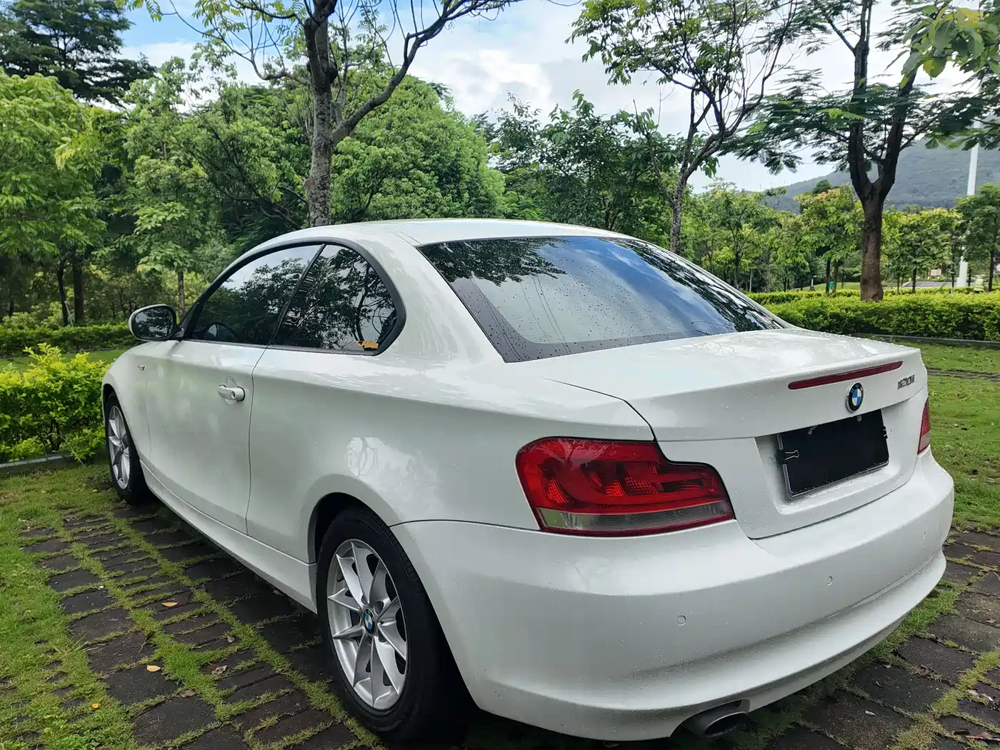 BMW 1 Series (Import) 2014 2011 120i Coupe