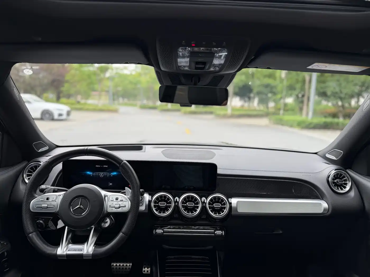 Mercedes-Benz GLB AMG 2022 AMG GLB 35 4MATIC фото 9