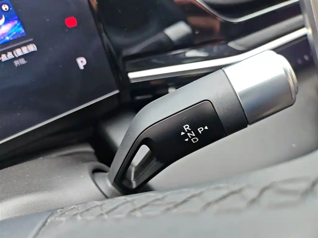 Geely Galaxy Galaxy L6 2024 125km PLUS Soaring Dragon Edition фото 14