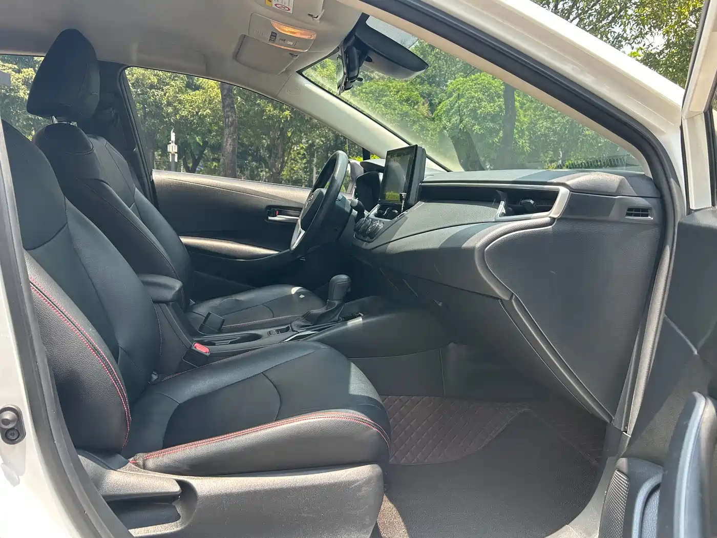 Toyota Corolla 2023 1.2T Pioneer Edition фото 12