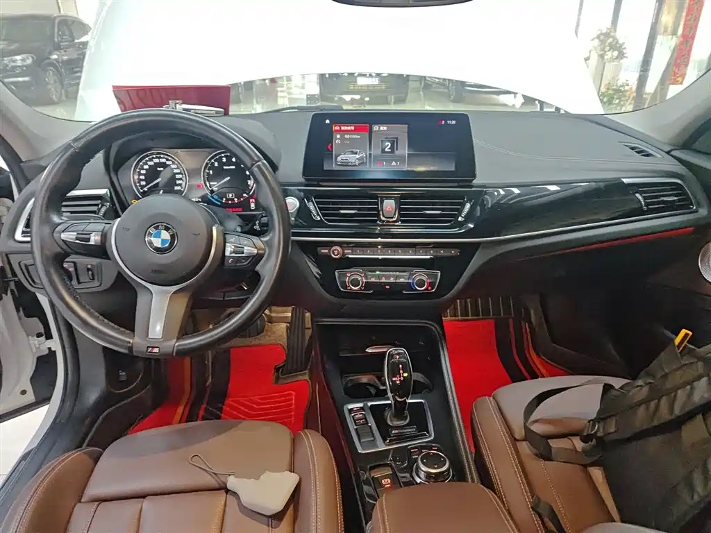 BMW 1-SERIES