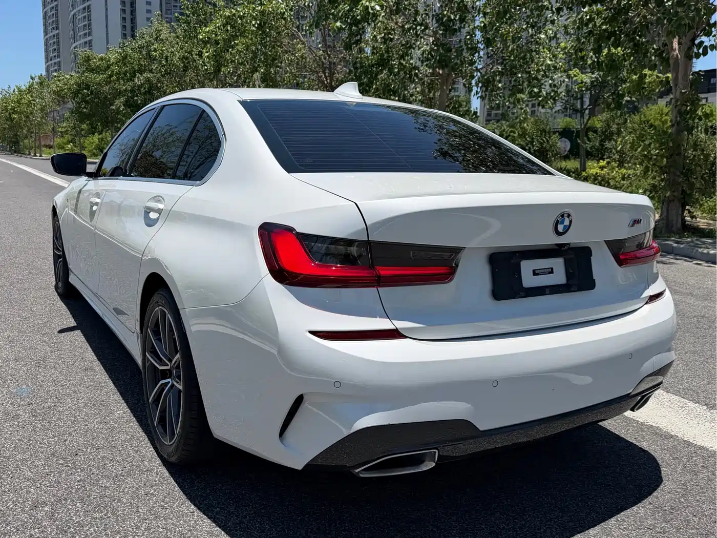 BMW 3-SERIES
