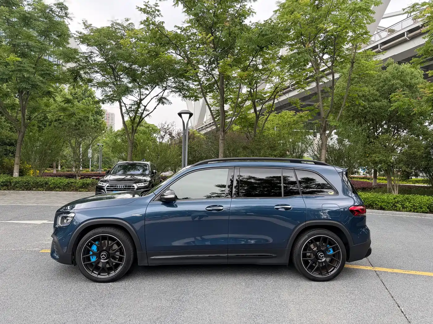 Mercedes-Benz GLB AMG 2022 AMG GLB 35 4MATIC фото 4