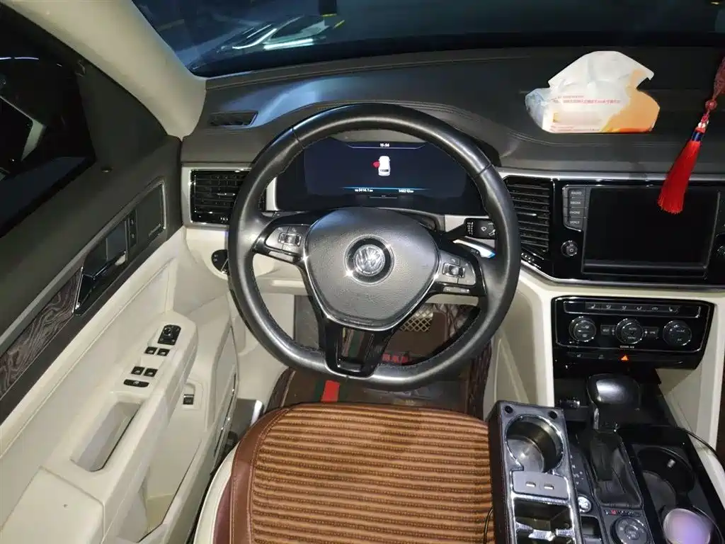 Volkswagen Teramont 2017 530 V6 4WD Flagship Edition фото 3