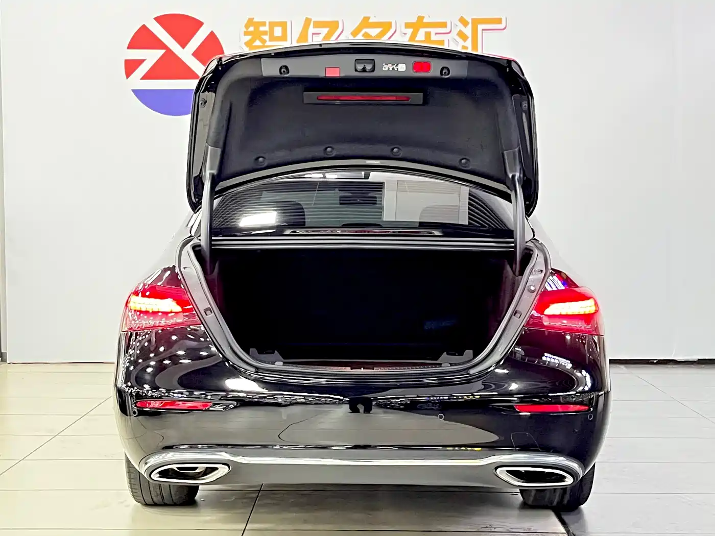 Mercedes-Benz E-Class 2023 E 300 L Luxury фото 13