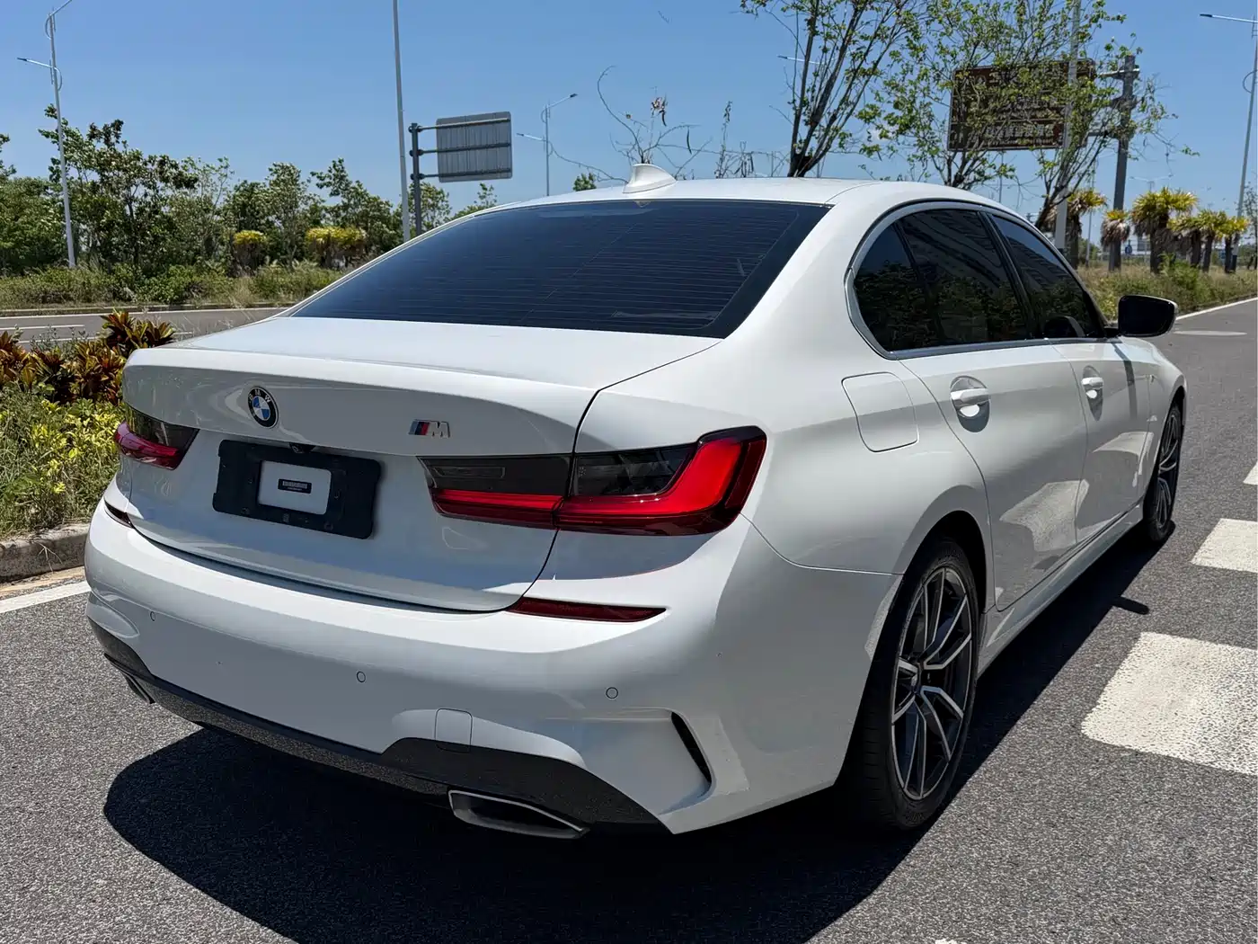 BMW 3-SERIES
