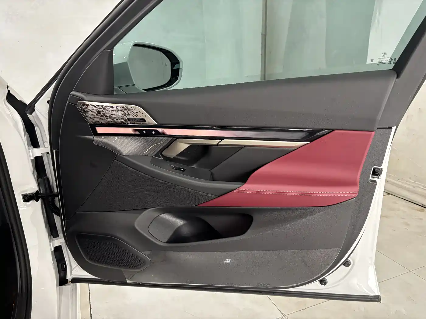 BMW 5 Series 2024 530Li Leading M Sport Package фото 24