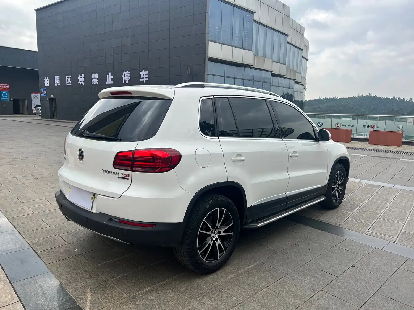 Volkswagen Tiguan 2013 1.8TSI Auto 4WD Luxury фото 9