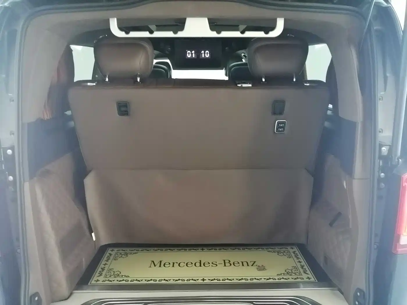 Mercedes-Benz V-Class 2020 Model V 260 L Long Wheelbase Luxury фото 17