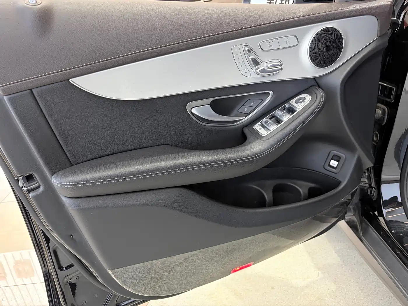 Mercedes-Benz GLC 2022 Model GLC 260 L 4MATIC Dynamic Edition фото 10