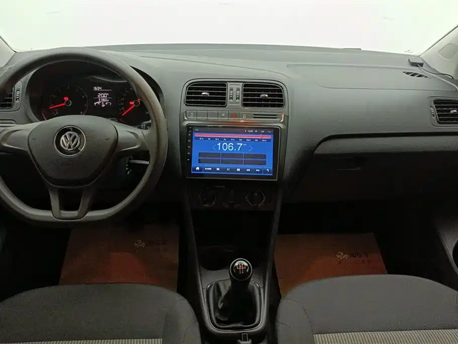 Volkswagen Polo 2018 1.5L Manual Safe Drive фото 12
