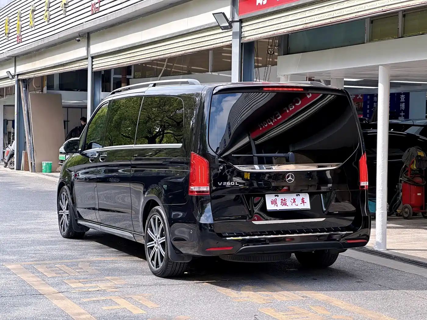 Mercedes-Benz V-Class 2021 V 260 L Long Wheelbase Luxury Edition фото 4