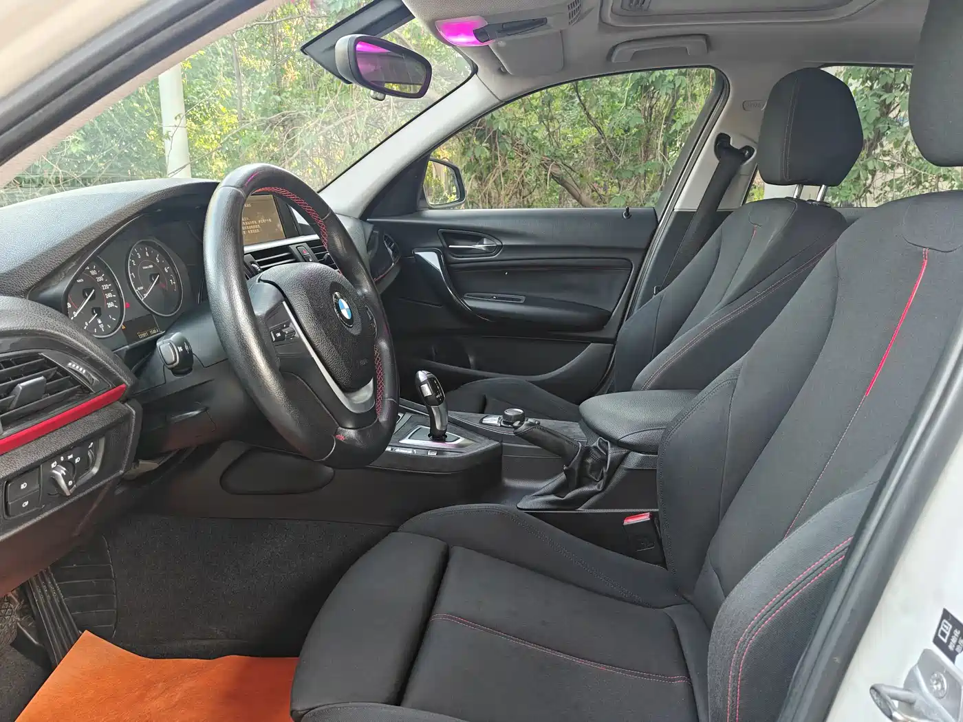 BMW 1 Series (Import) 2013 Facelift 118i Sport Model фото 4