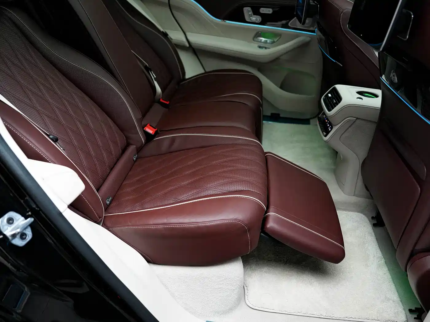 Mercedes-Benz Maybach GLS 2024 GLS 480 4MATIC фото 34