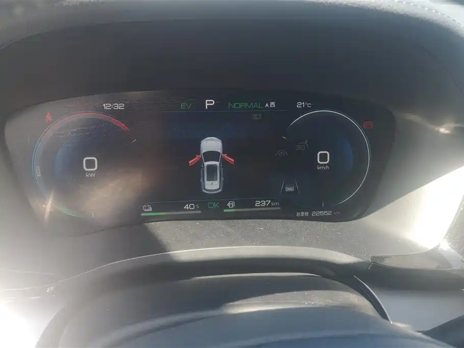 BYD Song PLUS PHEV 2024 Glory Edition DM-i 150km Flagship PLUS фото 14