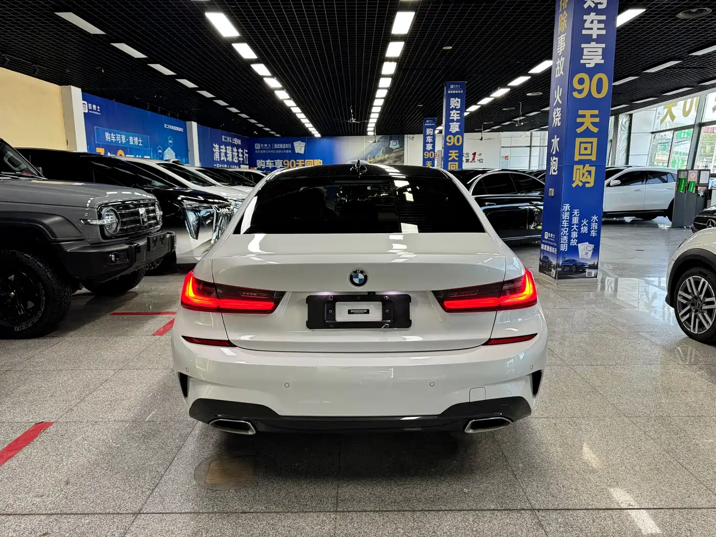 BMW 3 Series 2021 325Li M Sport Package фото 14