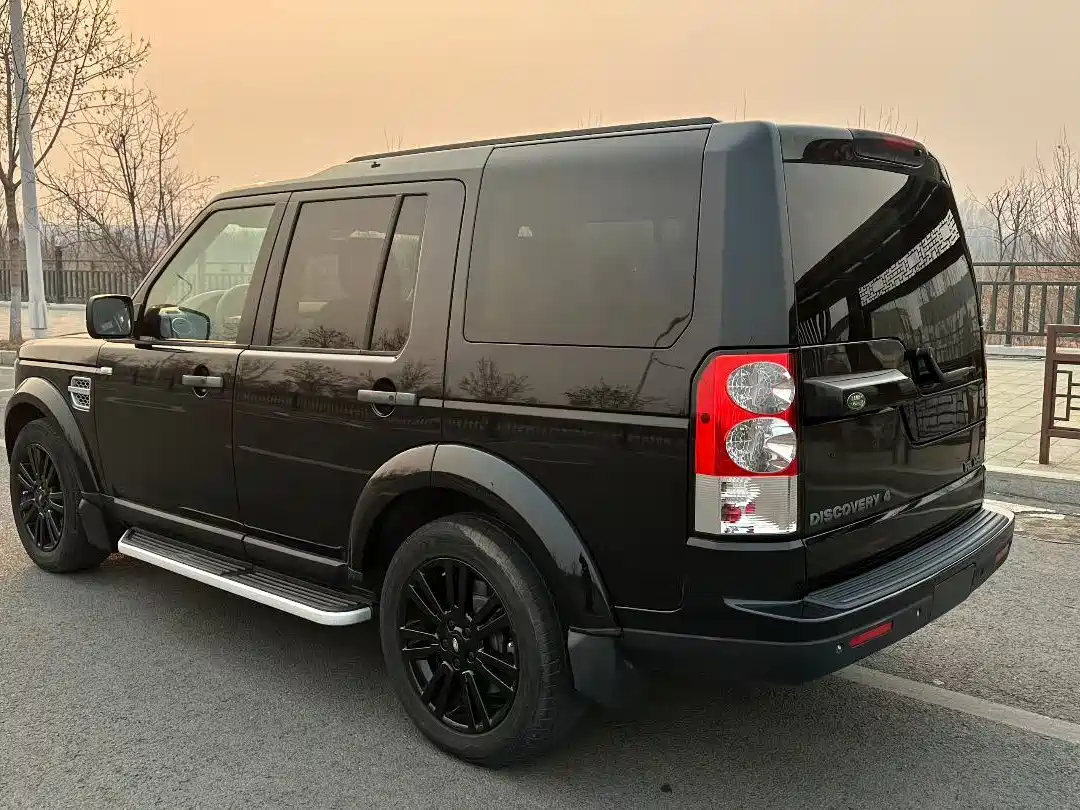 Land Rover Discovery 2011 5.0 V8 HSE фото 4
